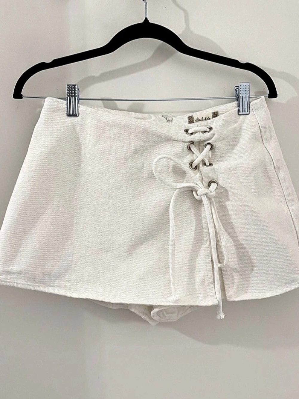 Altered State 100% Cotton White Skort Size Medium Like New